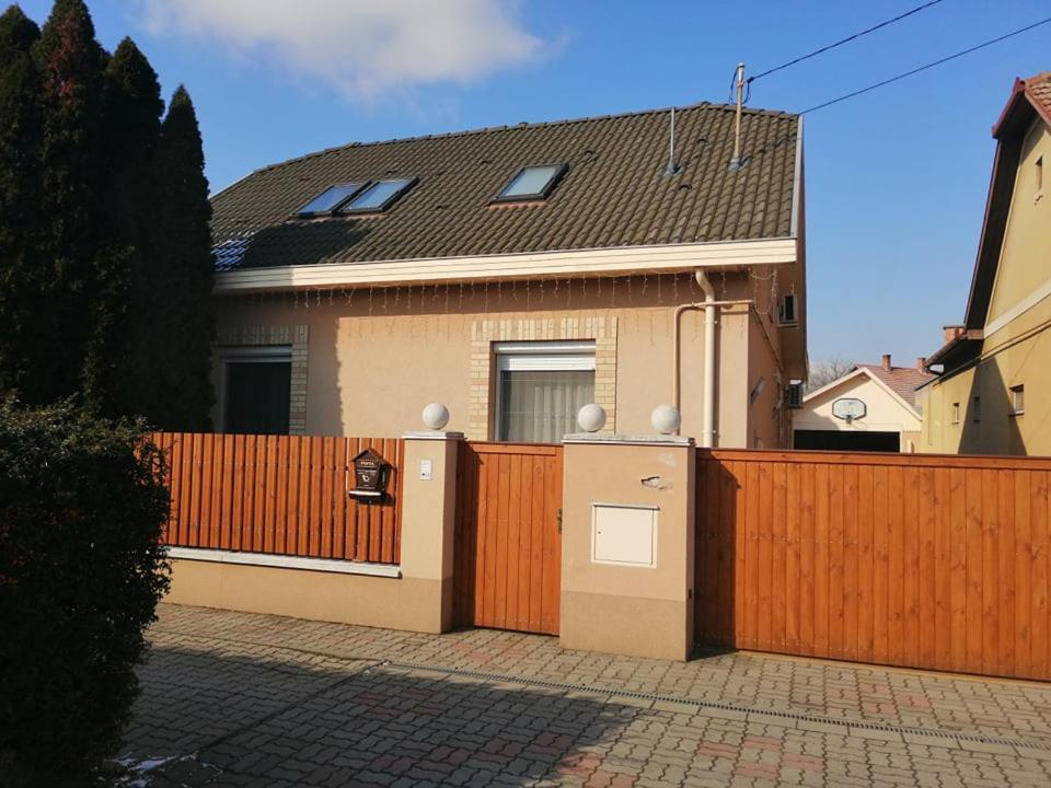 Elza Apartman Makó Εξωτερικό φωτογραφία
